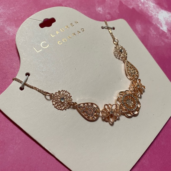 {LC Lauren Conrad} Rose Gold Necklace, Floral design, NEW/GIFT/BIRTHDAY/PRESENT - Picture 4 of 9